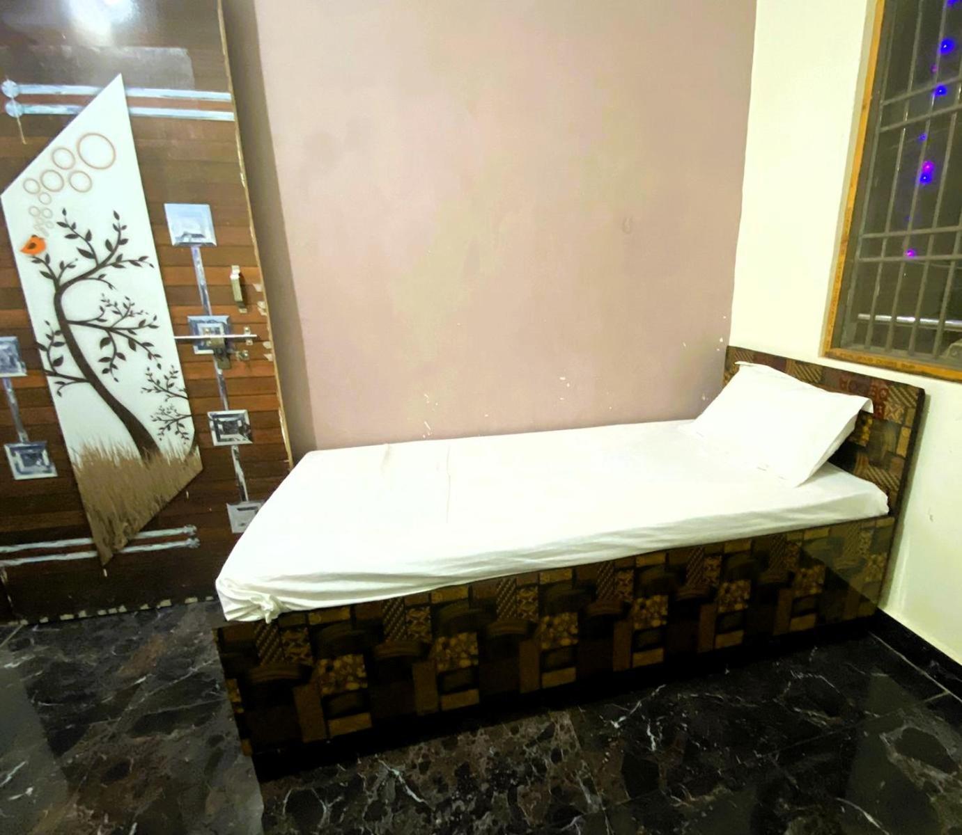 Bssn Guest House Gwalior Exterior photo